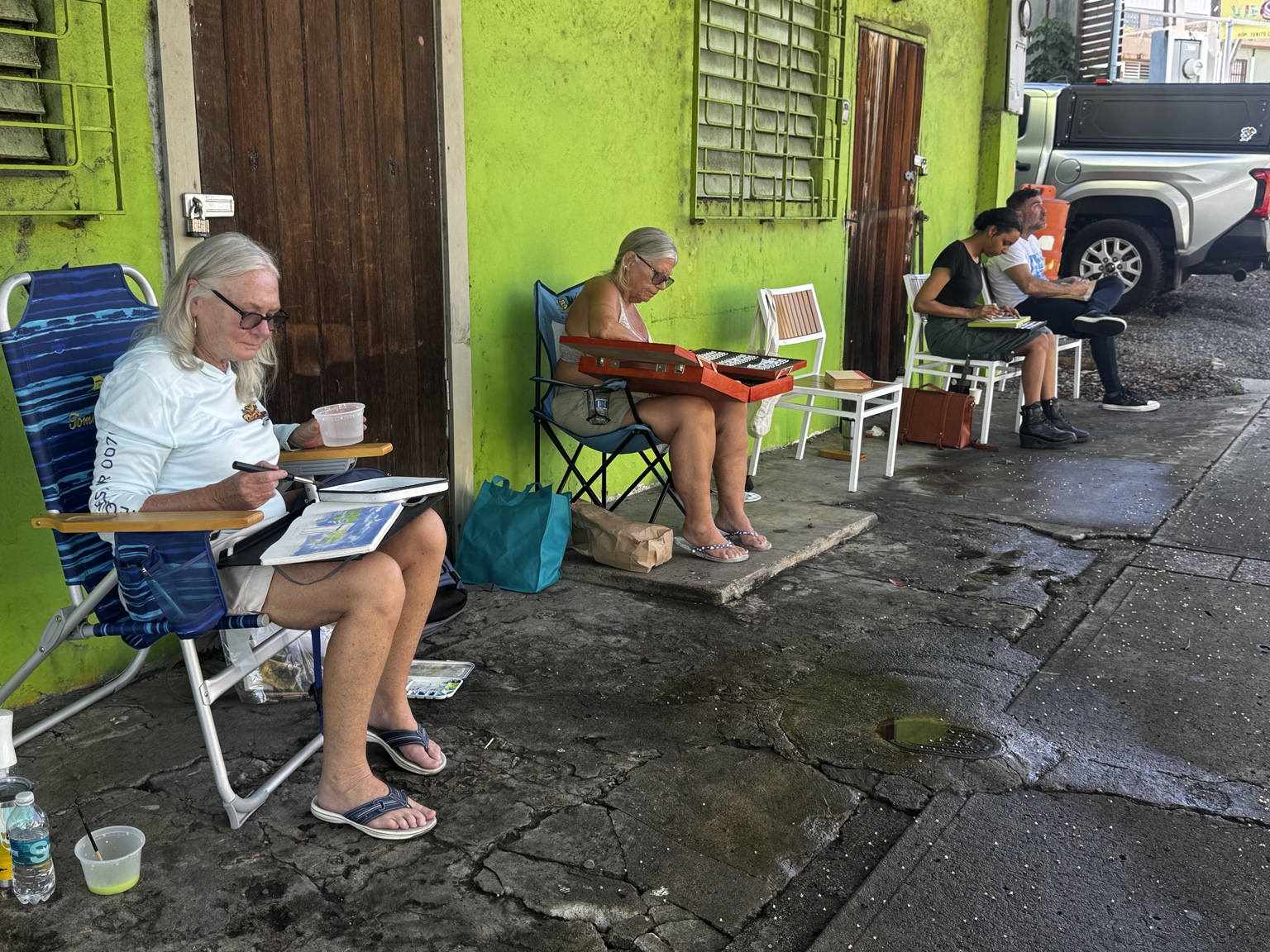 Participantes pintando al aire libre en Isabel II